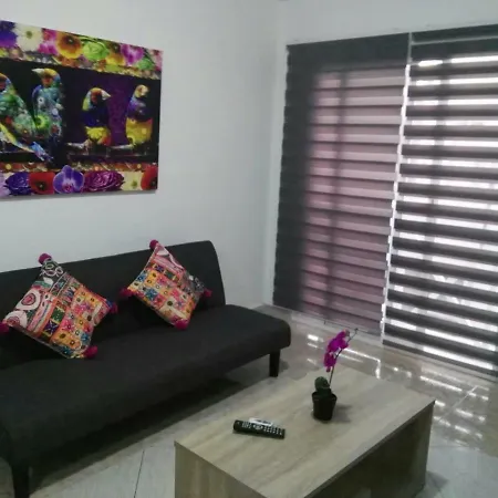 Housing Zenau *